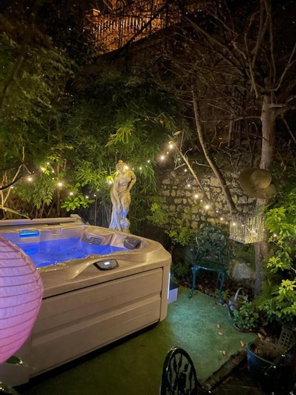 Lamaison Du Phare Honfleur Chambres D'Hotes Et Jacuzzi Prive Exterior photo